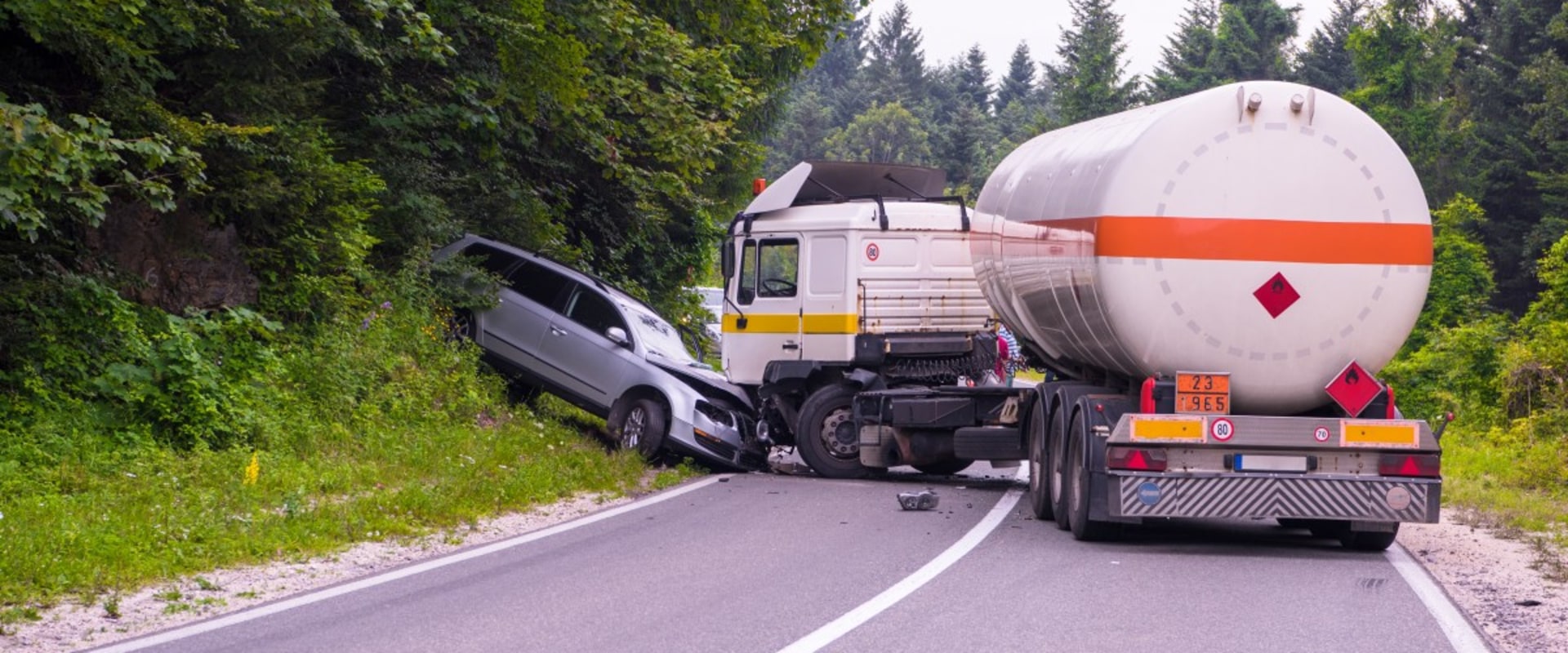 Tanker Truck Accidents: How a Specialized Lawyer Can Help You Seek Justice